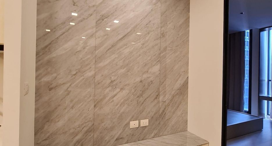 For rent 1 bed condo in Pathum Wan, Bangkok