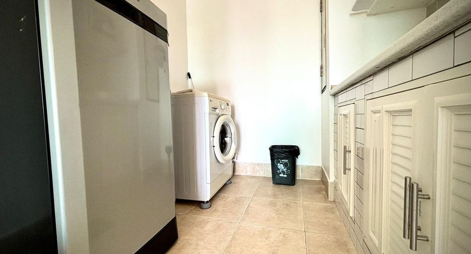 For rent 2 bedrooms condo in Mueang Phuket, Phuket