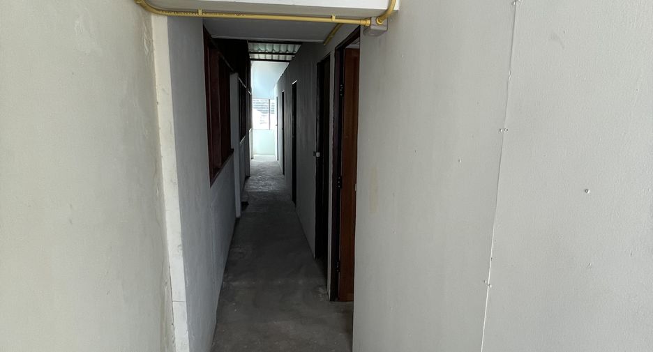 For sale studio townhouse in Khlong San, Bangkok