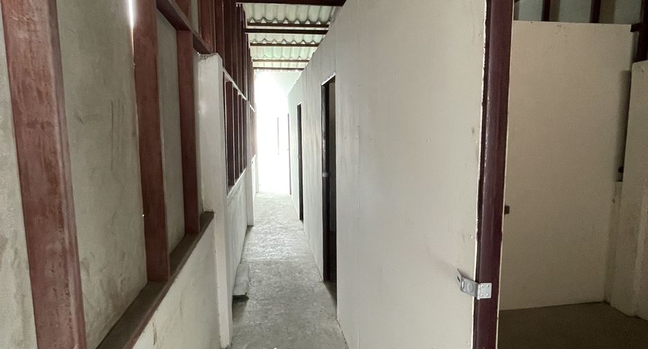 For sale studio townhouse in Khlong San, Bangkok