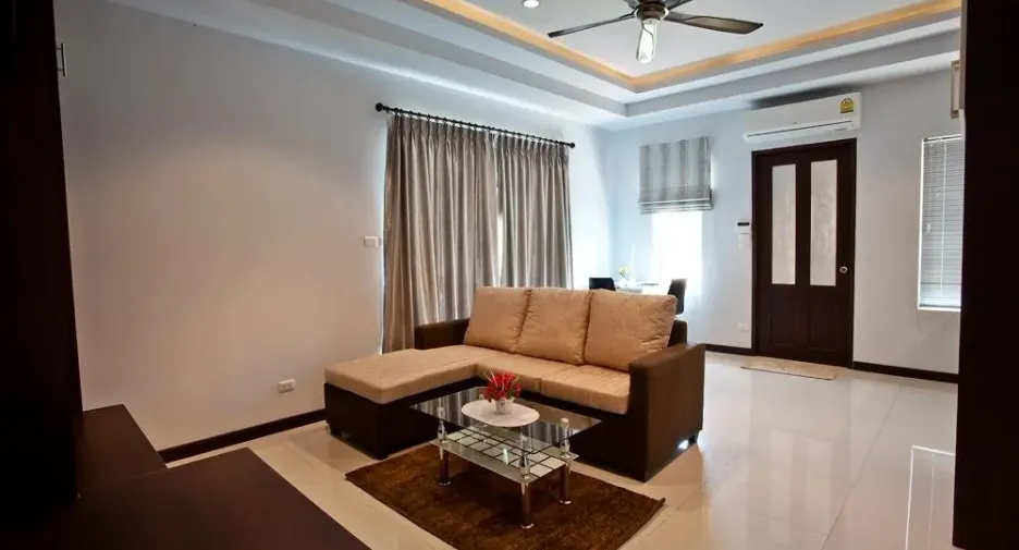 For rent 5 bedrooms house in Bang Lamung, Chonburi