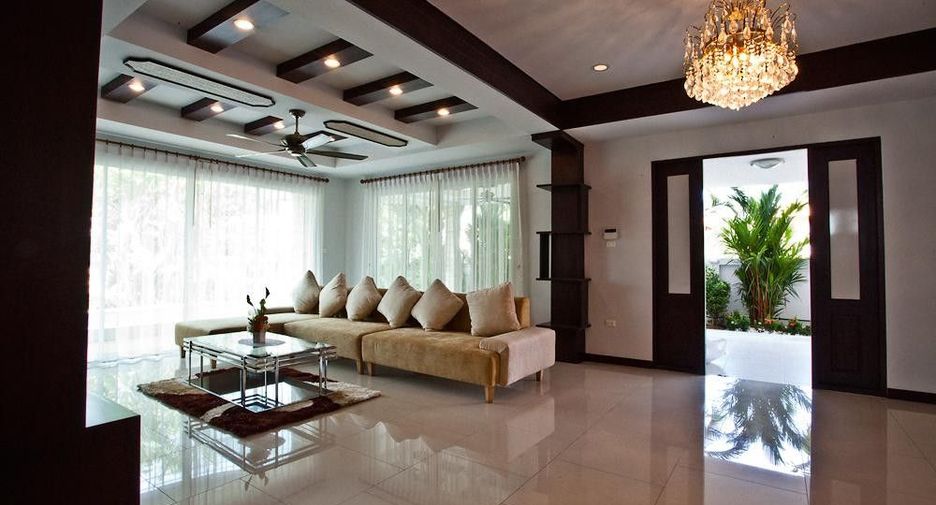 For rent 5 bedrooms house in Bang Lamung, Chonburi