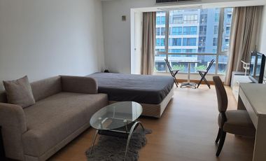For rent studio condo in Khlong Toei, Bangkok