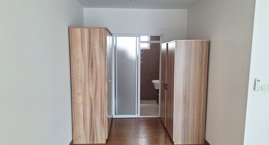 For rent 3 ベッドルーム townhouse in Chom Thong, Bangkok