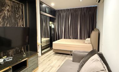 À vendre et à louer studio condo à Watthana, Bangkok