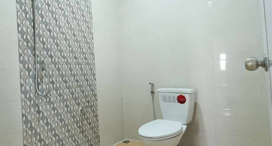 À vendre 4 chambres maison de ville à Phra Samut Chedi, Samut Prakan