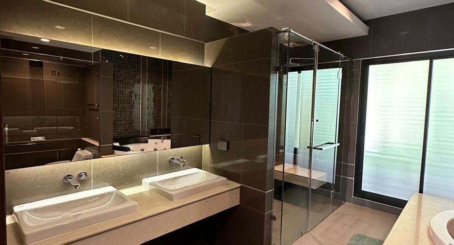 For sale 4 bedrooms villa in Kathu, Phuket