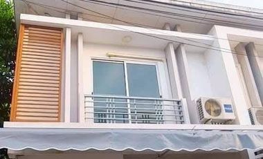 For rent 3 bedrooms townhouse in Prawet, Bangkok
