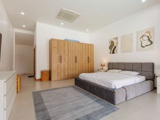 For sale 4 bedrooms villa in Mueang Phuket, Phuket