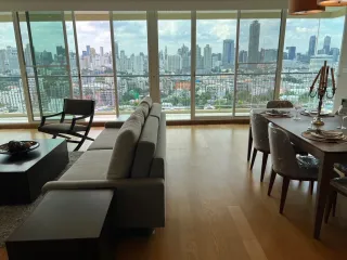 À louer 3 chambres condo à Watthana, Bangkok