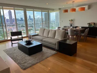 À louer 3 chambres condo à Watthana, Bangkok