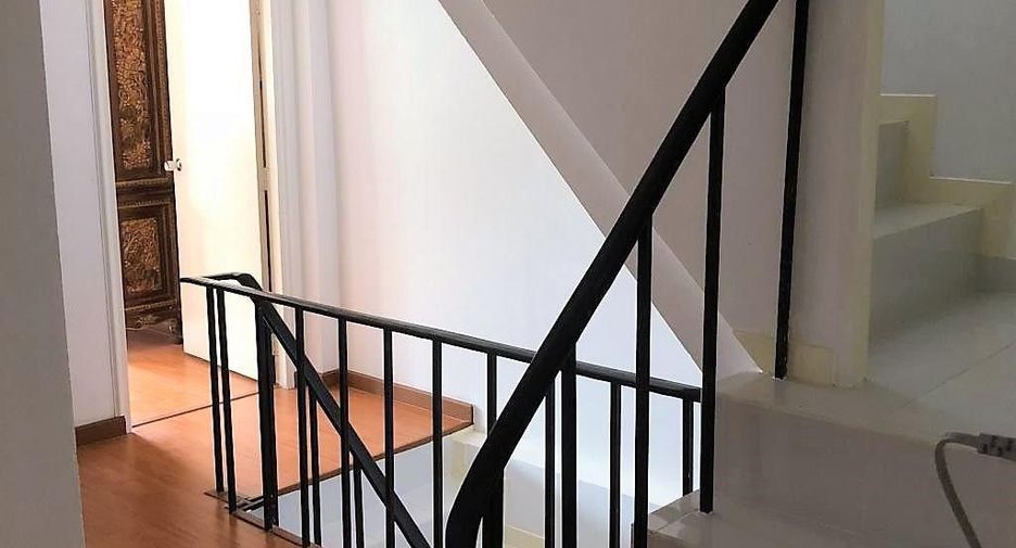 For sale 4 bedrooms townhouse in Hua Hin, Prachuap Khiri Khan