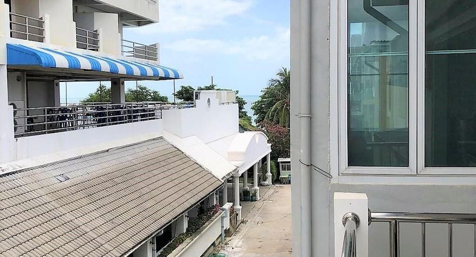 For sale 4 bedrooms townhouse in Hua Hin, Prachuap Khiri Khan