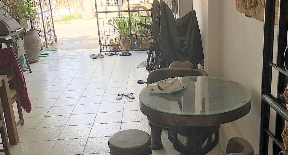 For sale 4 bedrooms townhouse in Hua Hin, Prachuap Khiri Khan