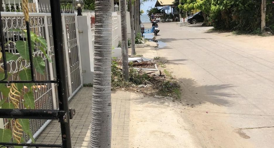 For sale 4 bedrooms townhouse in Hua Hin, Prachuap Khiri Khan