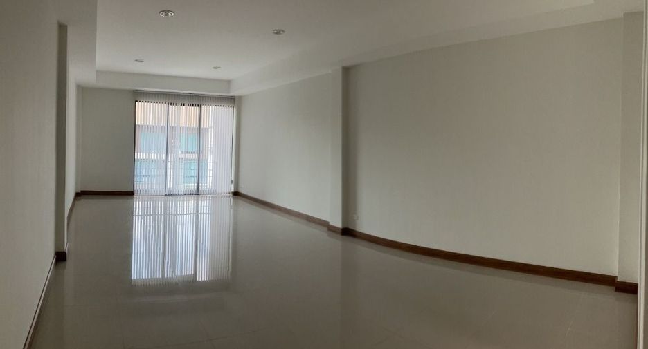 Büro zur Miete in Prawet, Bangkok