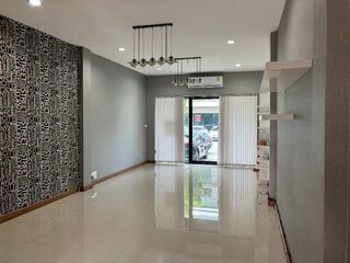 出租 办公室 在 Prawet, 曼谷