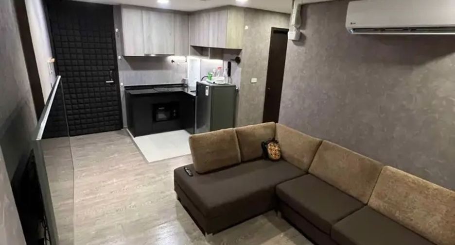 For rent 2 bedrooms condo in Chatuchak, Bangkok