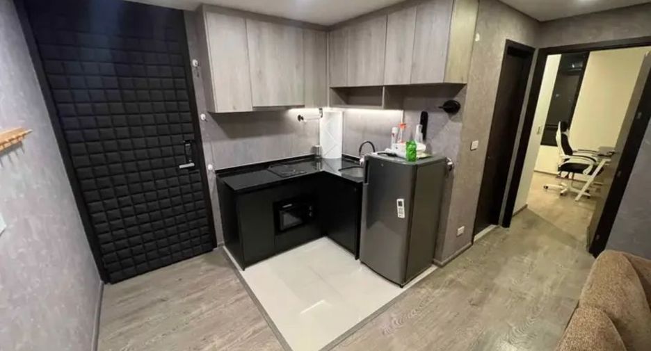 For rent 2 bedrooms condo in Chatuchak, Bangkok