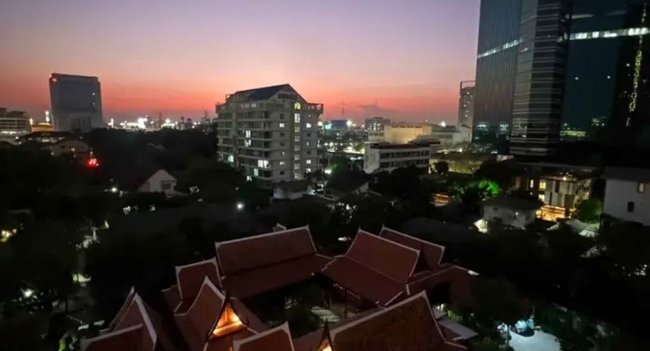 For rent 2 bedrooms condo in Chatuchak, Bangkok