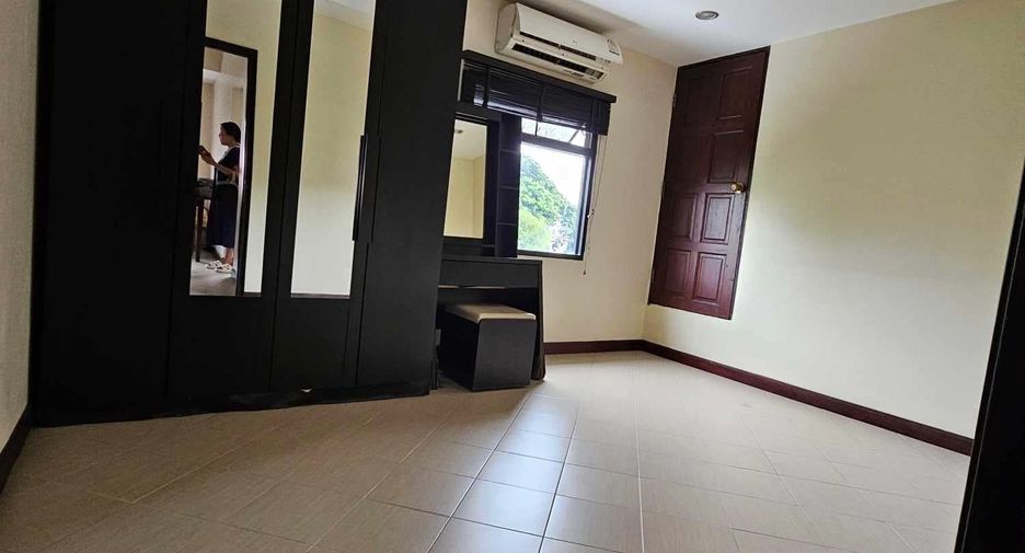 For sale 3 bedrooms retail Space in Bang Lamung, Chonburi