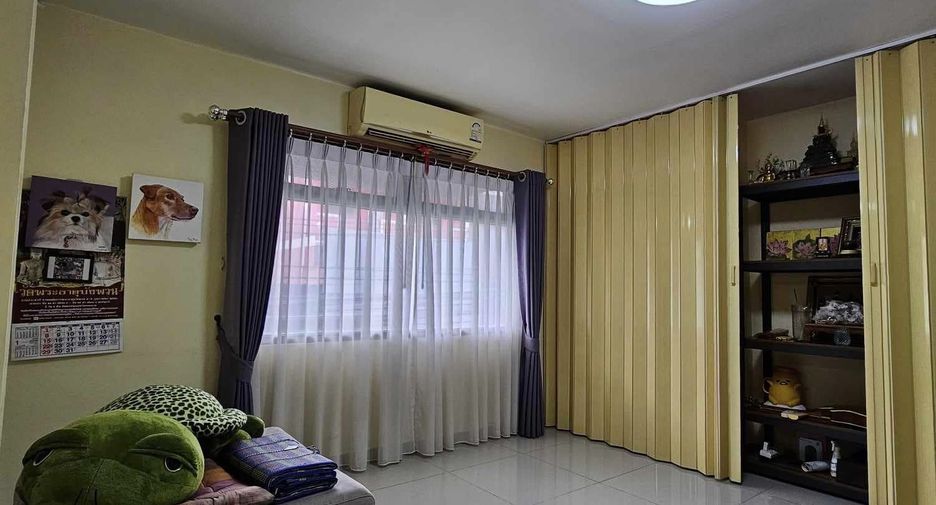 For sale 3 bedrooms retail Space in Bang Lamung, Chonburi