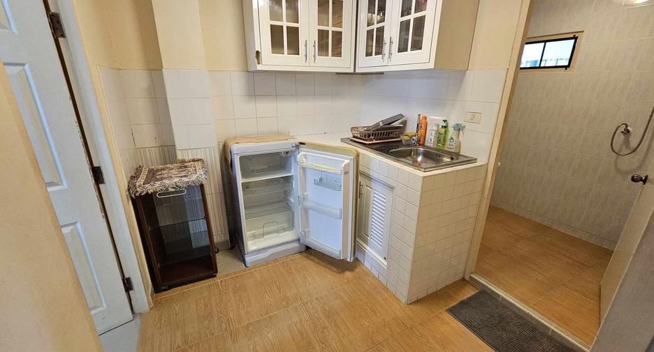 For sale 3 bedrooms retail Space in Bang Lamung, Chonburi