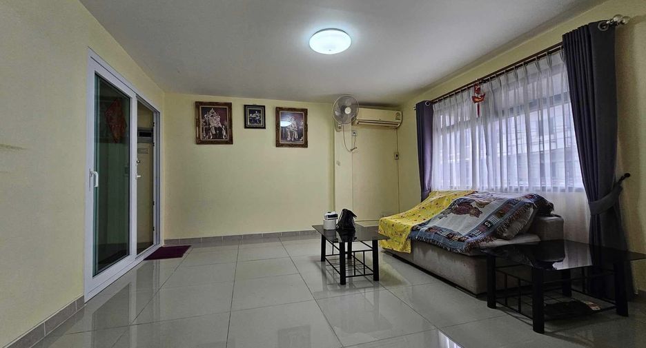 For sale 3 bedrooms retail Space in Bang Lamung, Chonburi