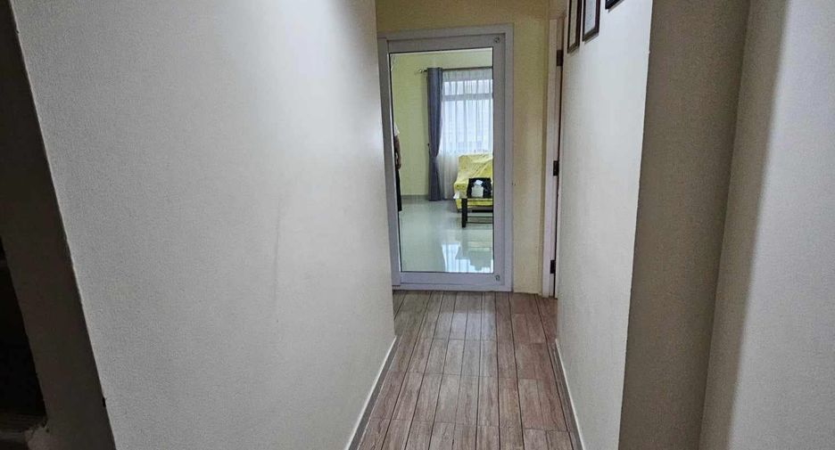 For sale 3 bedrooms retail Space in Bang Lamung, Chonburi