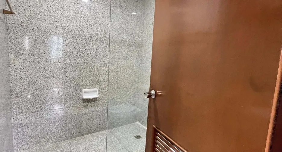 ให้เช่า 2 ห้องนอน คอนโด ใน วัฒนา, กรุงเทพฯ