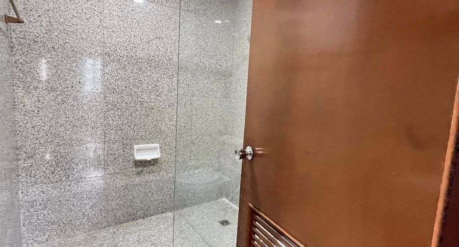 Wohnung zur Miete mit 2 Zimmer in Watthana, Bangkok