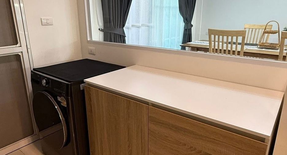 For rent 3 bedrooms townhouse in Prawet, Bangkok