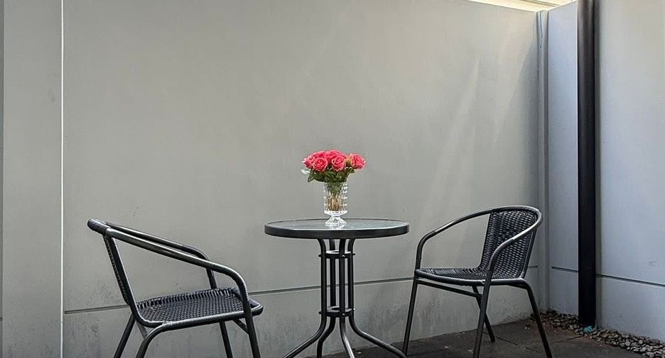 For rent 3 bedrooms townhouse in Prawet, Bangkok