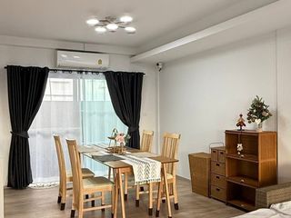 For rent 3 bedrooms townhouse in Prawet, Bangkok