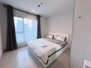 For rent 2 bedrooms condo in Huai Khwang, Bangkok