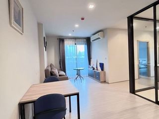 For rent 2 bedrooms condo in Huai Khwang, Bangkok