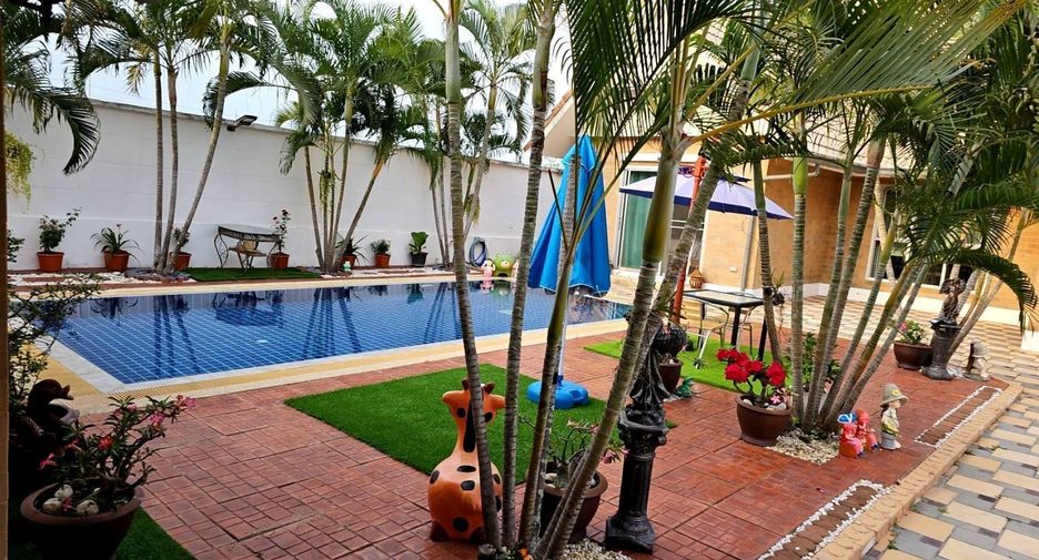 For sale 3 bedrooms villa in Hua Hin, Prachuap Khiri Khan