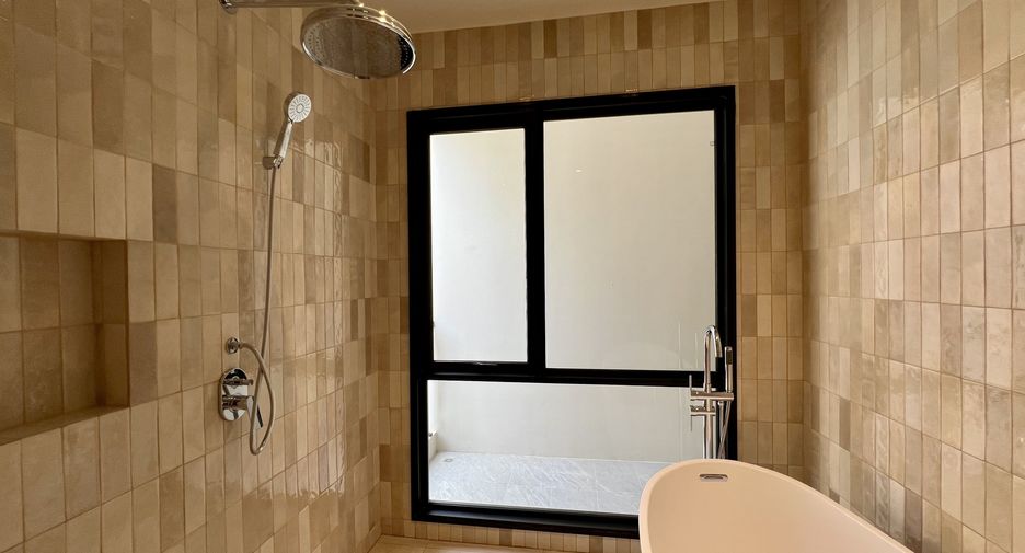 Casa adosada en venta de 3 habitaciones en Yan Nawa, Bangkok