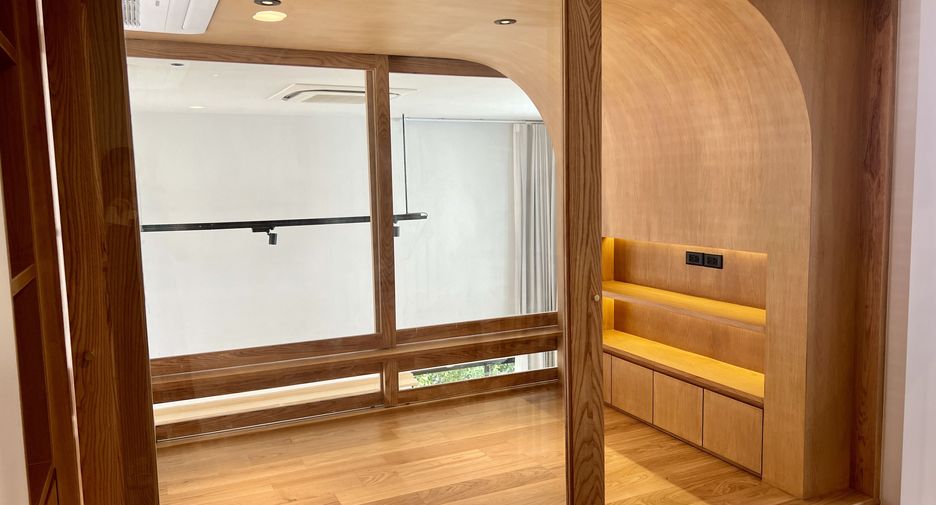Casa adosada en venta de 3 habitaciones en Yan Nawa, Bangkok