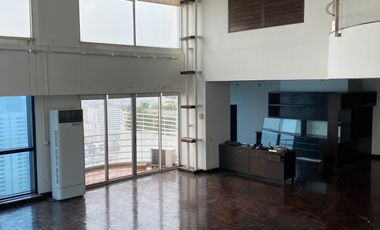 For sale 4 ベッドルーム condo in Bang Na, Bangkok