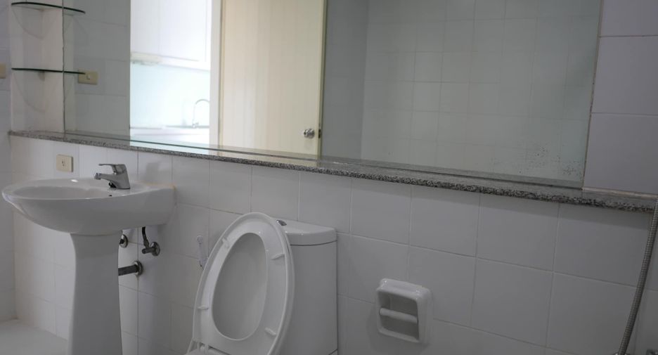 For sale and for rent 1 bed condo in Yan Nawa, Bangkok