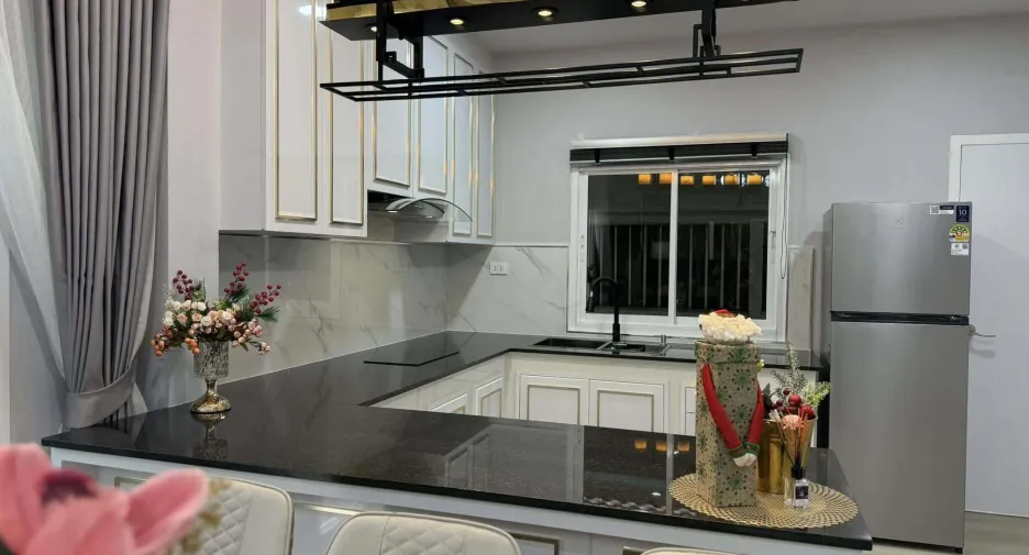 For sale 3 bedrooms villa in Bang Lamung, Chonburi