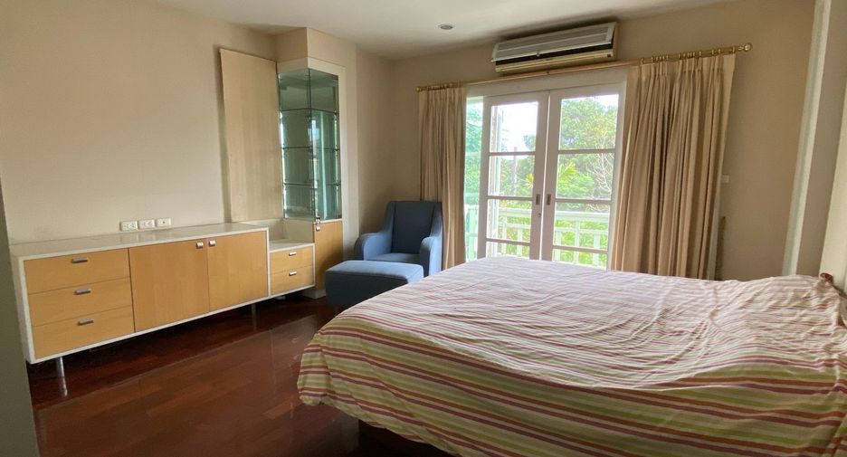 For sale 3 bedrooms house in Saphan Sung, Bangkok