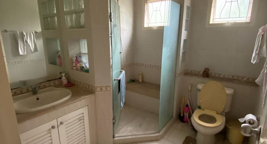 For sale 3 bedrooms house in Saphan Sung, Bangkok