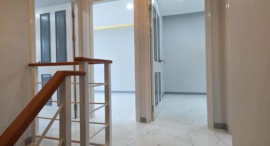 For sale 3 bedrooms townhouse in Thalang, Phuket