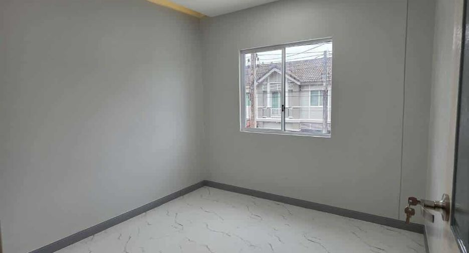 For sale 3 bedrooms townhouse in Thalang, Phuket