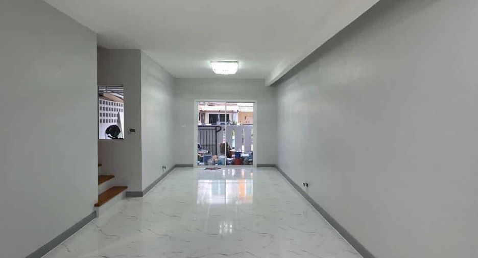 For sale 3 bedrooms townhouse in Thalang, Phuket