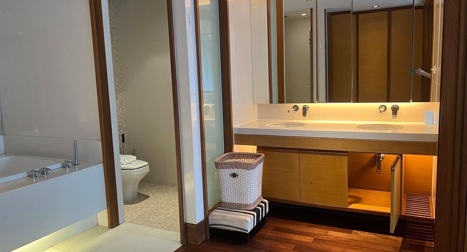 For sale 3 bedrooms condo in Thalang, Phuket