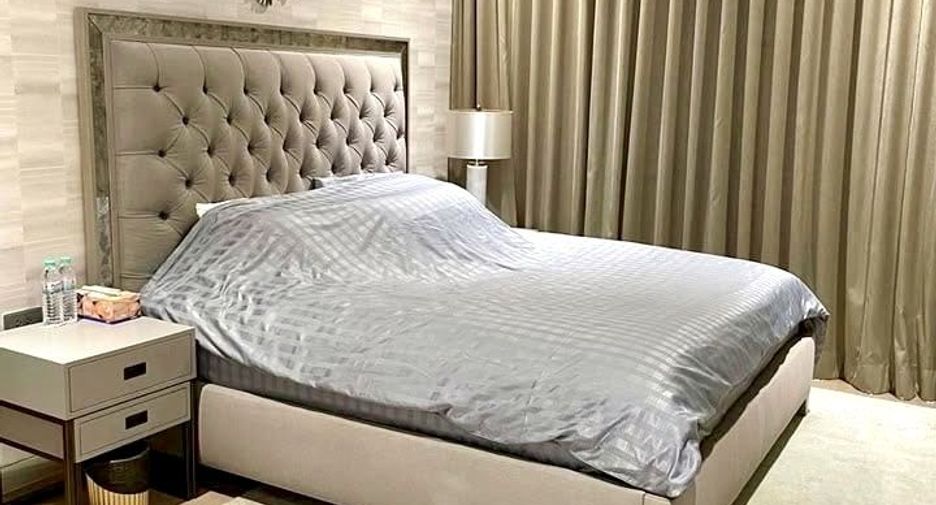 For rent 2 bedrooms condo in Khlong Toei, Bangkok