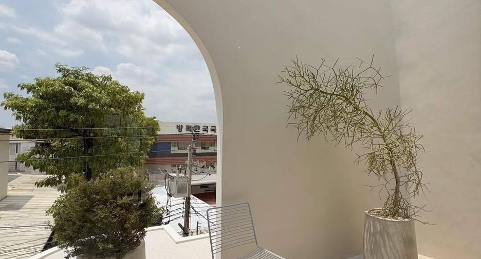 For sale and for rent 4 bedrooms house in Bang Khen, Bangkok